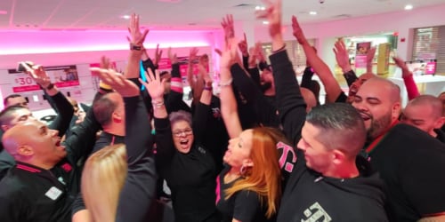 T-Mobile Puerto Rico celebrates their Difference Maker Award