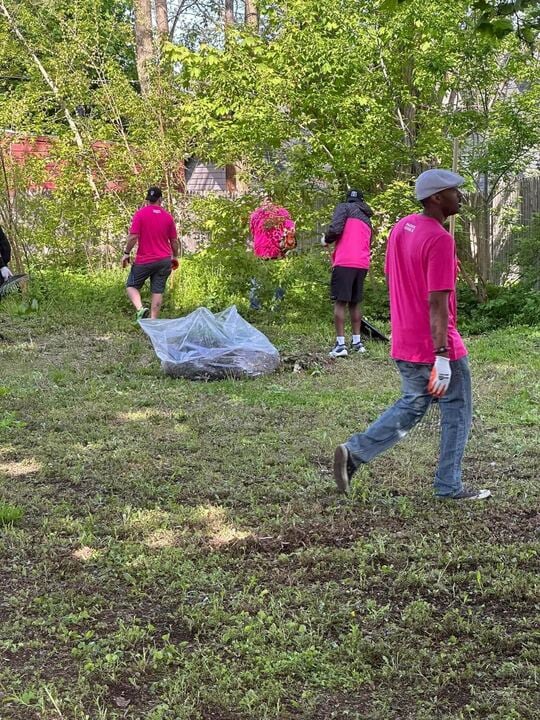 CEC Rochester employees volunteer at Center For Youth.