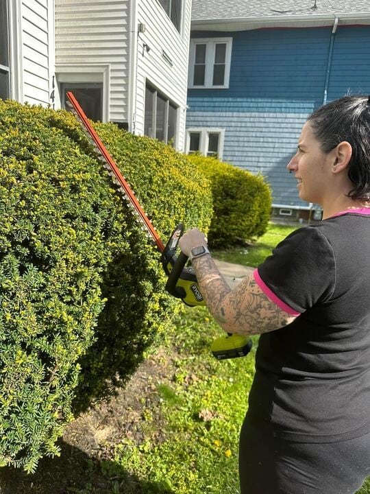 CEC Rochester employees volunteer at Center For Youth.