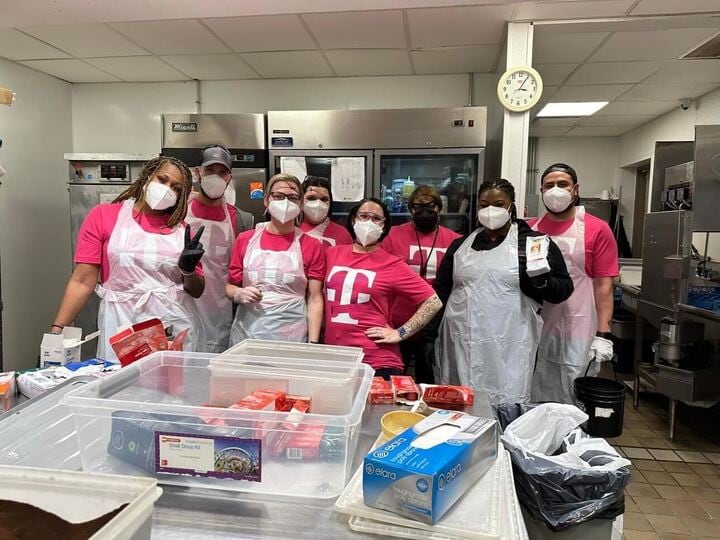 CEC Rochester employees volunteer at House of Mercy.