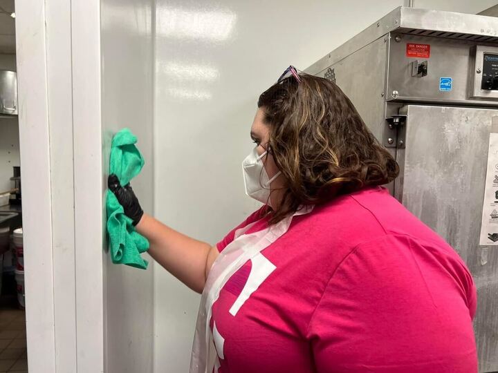 CEC Rochester employees volunteer at House of Mercy.