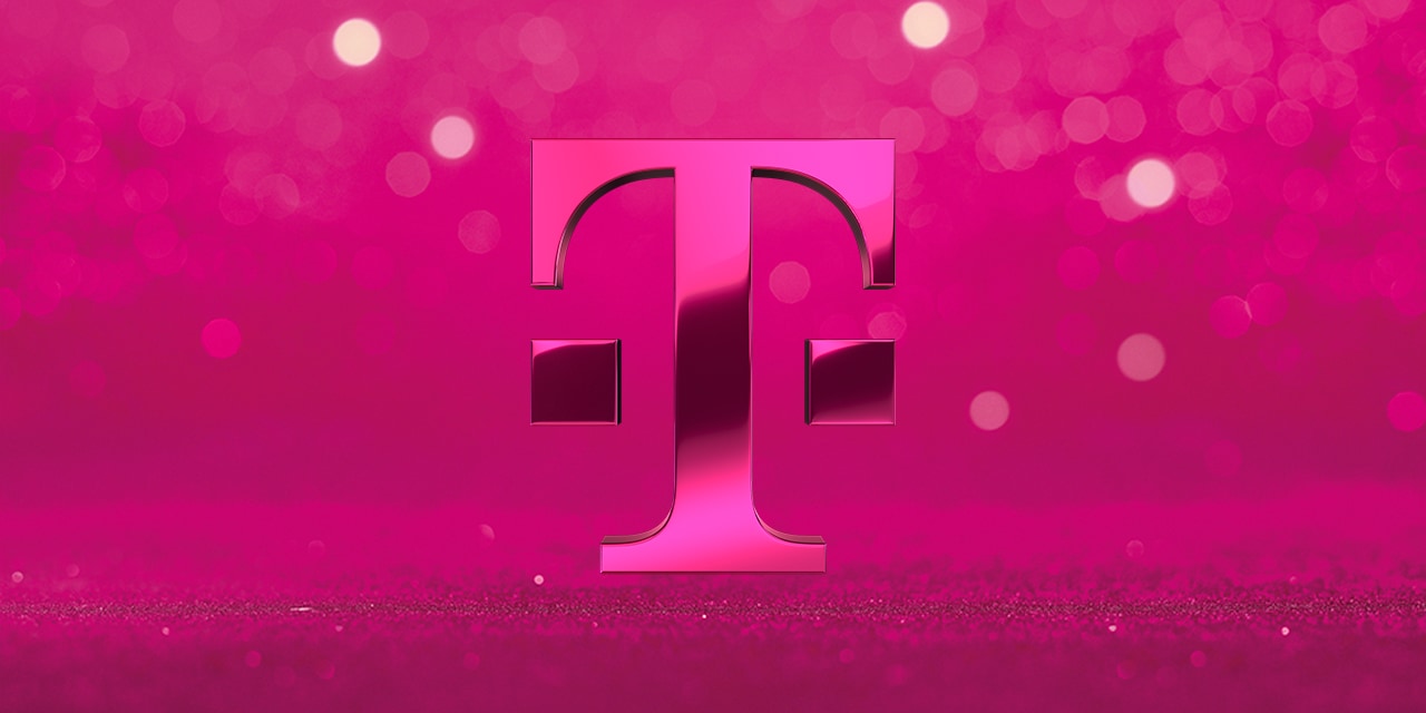 T‑Mobile Delivers Holiday Deals Early Deck Out the Whole Fam with Free