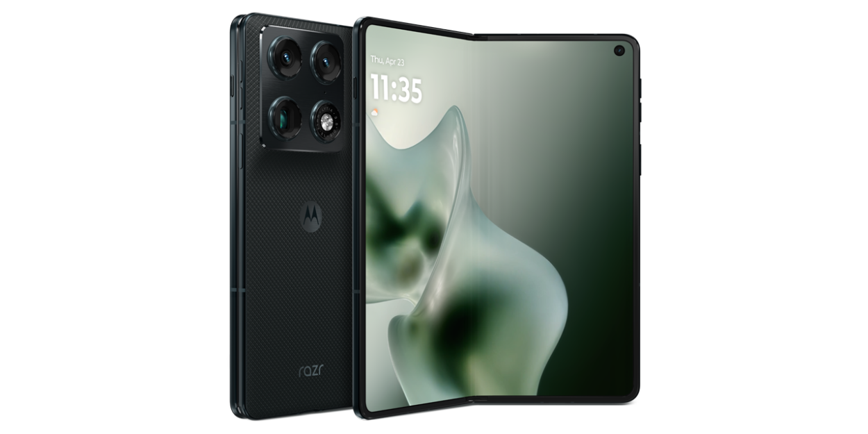 T-Mobile Customers Get the Best Experience on the New motorola razr Lineup